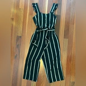 who what wear black and white linen/rayon pinstripe jumpsuit, size medium